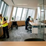 Service professionnel de nettoyage de bureaux après rénovation à Montréal